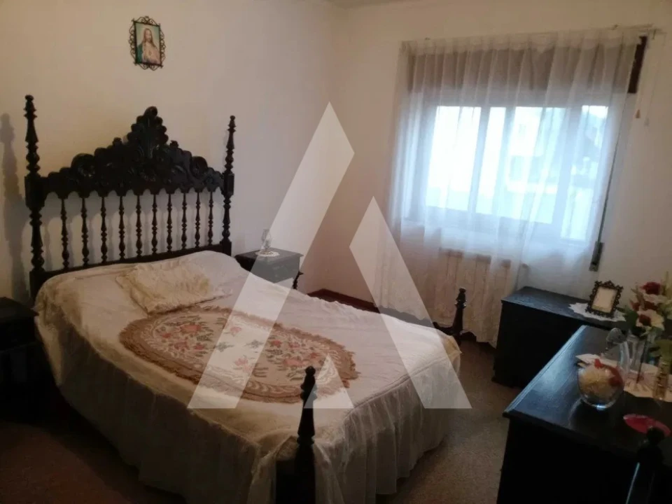 Moradia T3 para Venda em Santa Marta de Portuzelo Foto 5