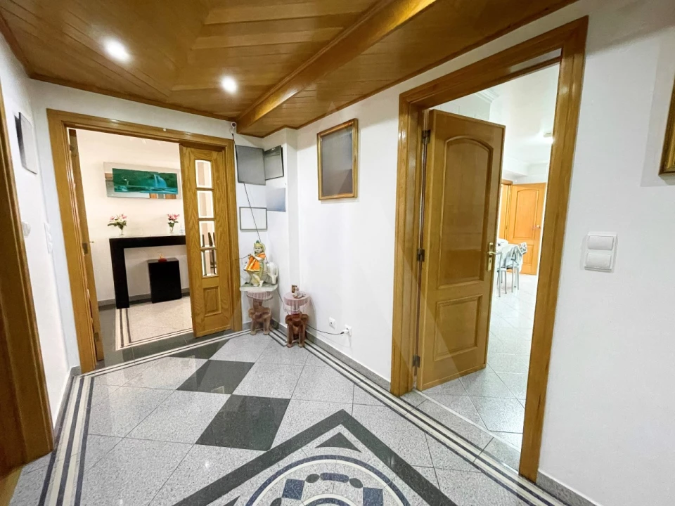 Apartamento T4 para Venda em Lumiar Foto 35