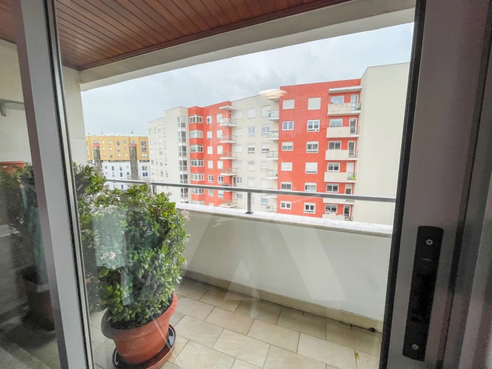 Apartamento T4 para Venda em Lumiar Foto 38