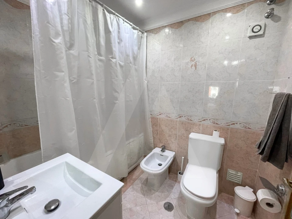 Apartamento T4 para Venda em Lumiar Foto 16