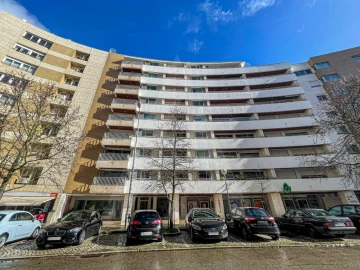 Apartamento T4 para Venda em Lumiar