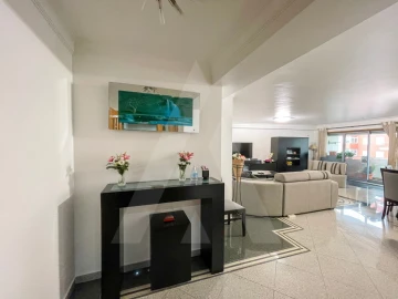 Apartamento T4 para Venda em Lumiar
