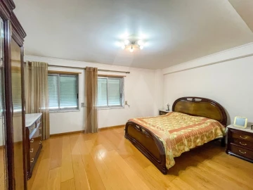 Apartamento T4 para Venda em Lumiar