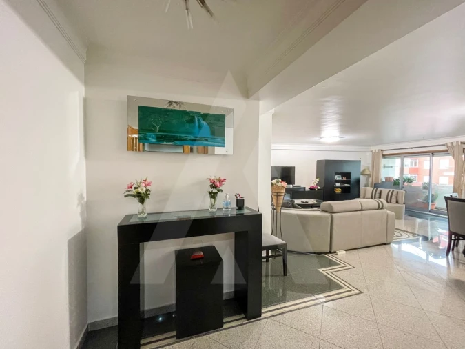 Apartamento T4 para Venda em Lumiar Foto 6