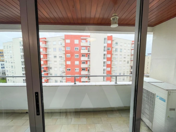 Apartamento T4 para Venda em Lumiar Foto 37