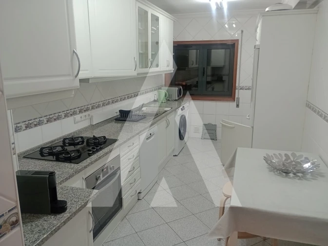 Apartamento T3 para Arrendamento em Glória e Vera Cruz Foto 6