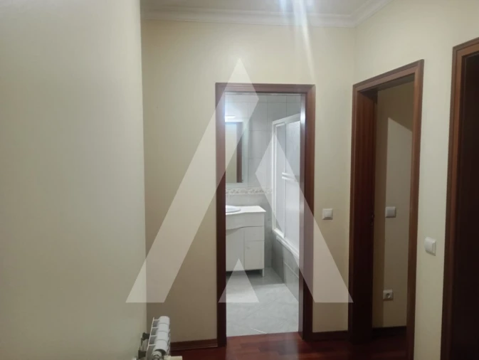 Apartamento T3 para Arrendamento em Glória e Vera Cruz Foto 8