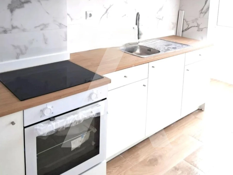 Apartamento T2 para Venda em Falagueira-Venda Nova Foto 2