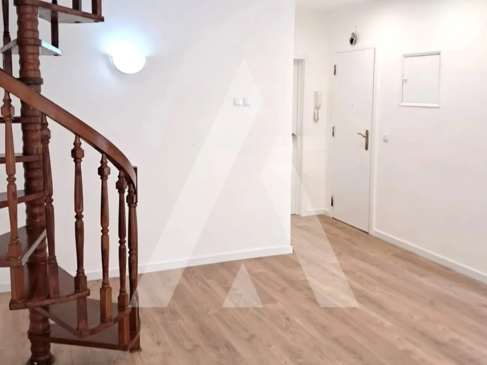 Apartamento T2 para Venda em Falagueira-Venda Nova Foto 5