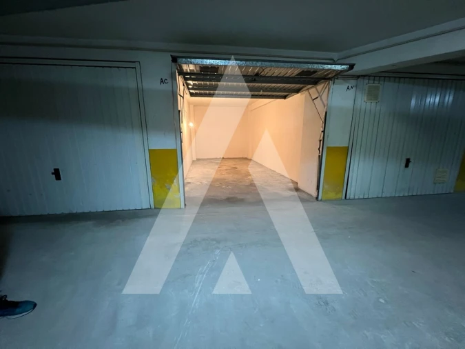 Garagem para Arrendamento em Glória e Vera Cruz