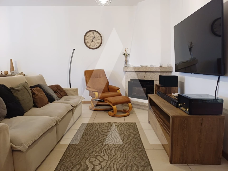 Apartamento T3 para Venda em Canas de Senhorim Foto 5