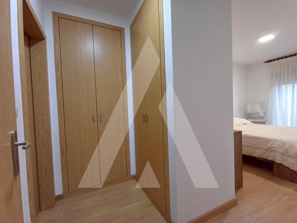 Apartamento T3 para Venda em Canas de Senhorim Foto 11