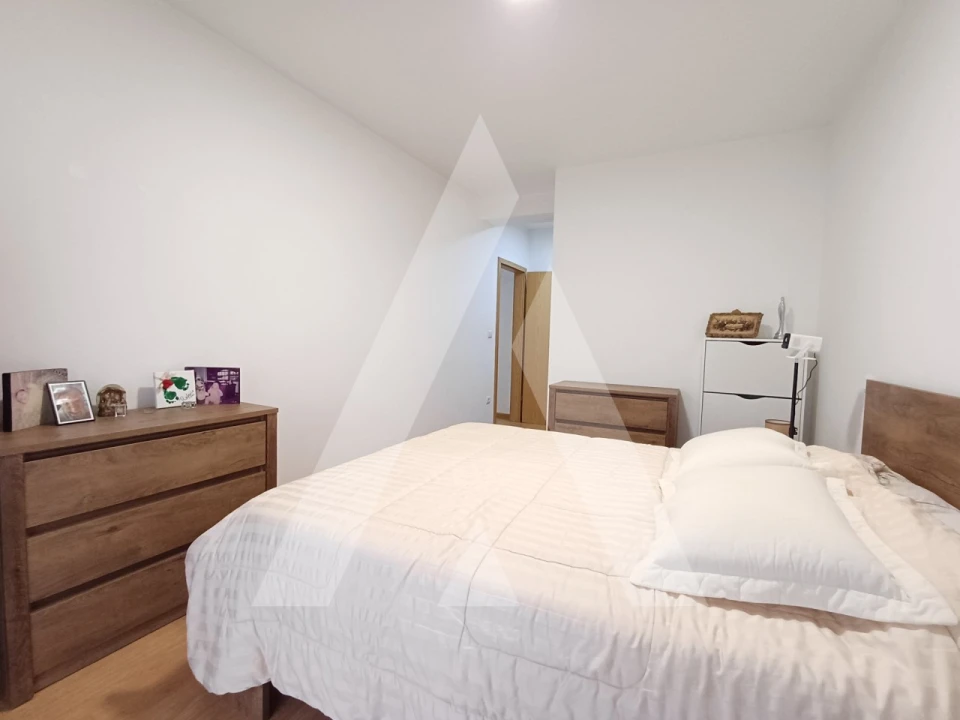 Apartamento T3 para Venda em Canas de Senhorim Foto 17