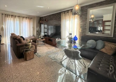 Apartamento T4 para Venda em Póvoa de Varzim, Beiriz e Argivai