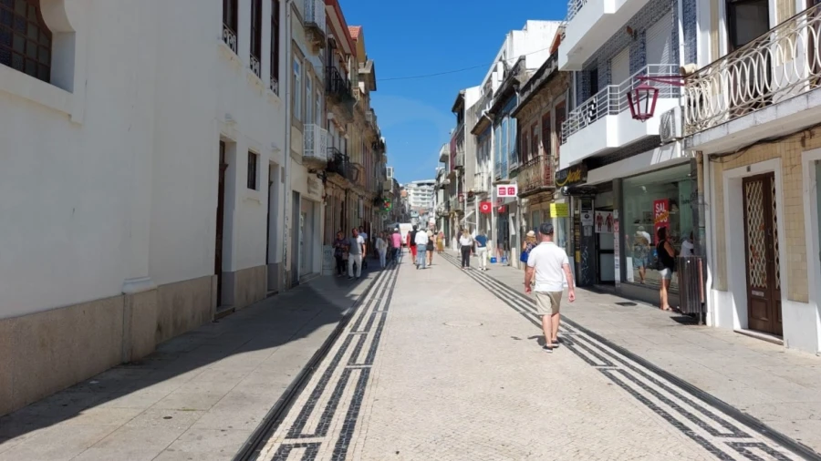 Loja para Arrendamento em Póvoa de Varzim, Beiriz e Argivai