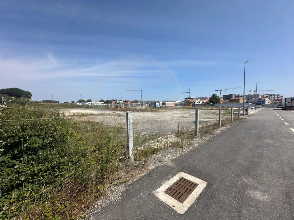Terreno para Venda em Póvoa de Varzim, Beiriz e Argivai Foto 9