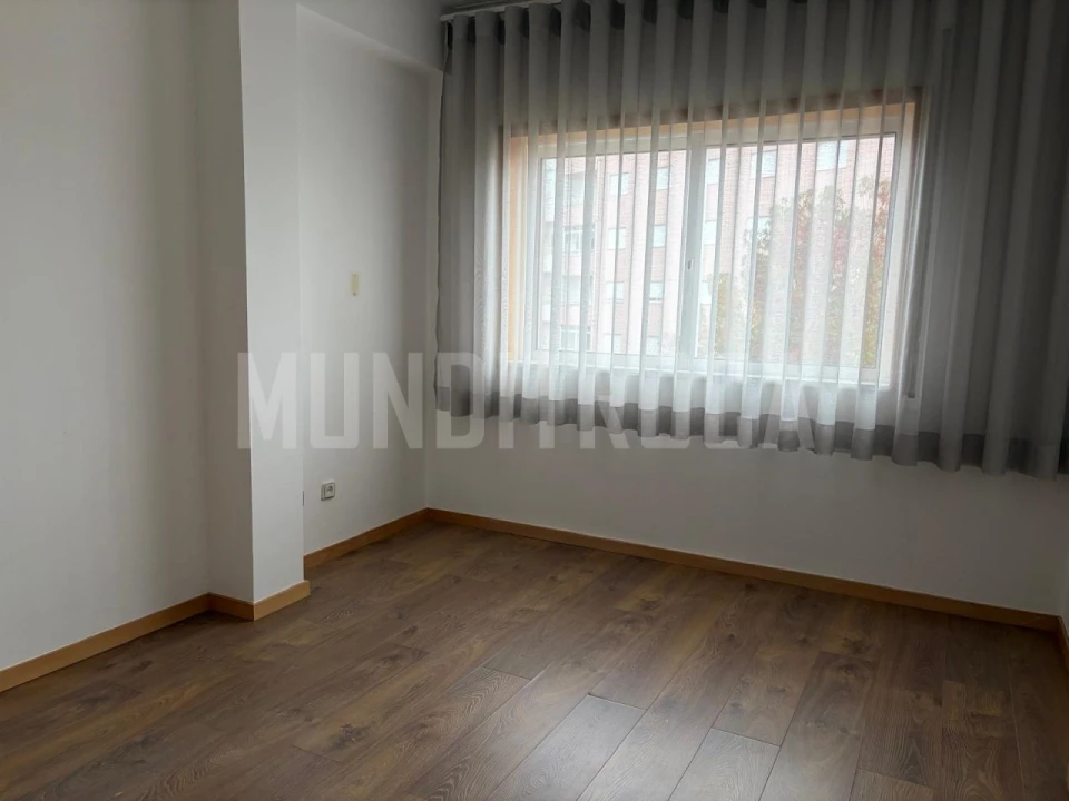 Apartamento T3 para Arrendamento em Gualtar Foto 3