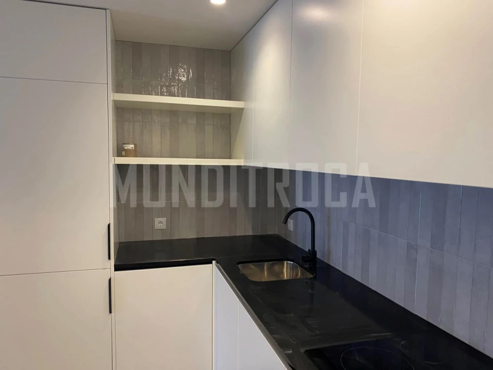 Apartamento T1 para Venda em Azurem Foto 15