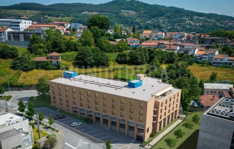 Apartamento T1 para Venda em Azurem Foto 2