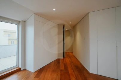 Apartamento T4 para Venda em Póvoa de Varzim, Beiriz e Argivai