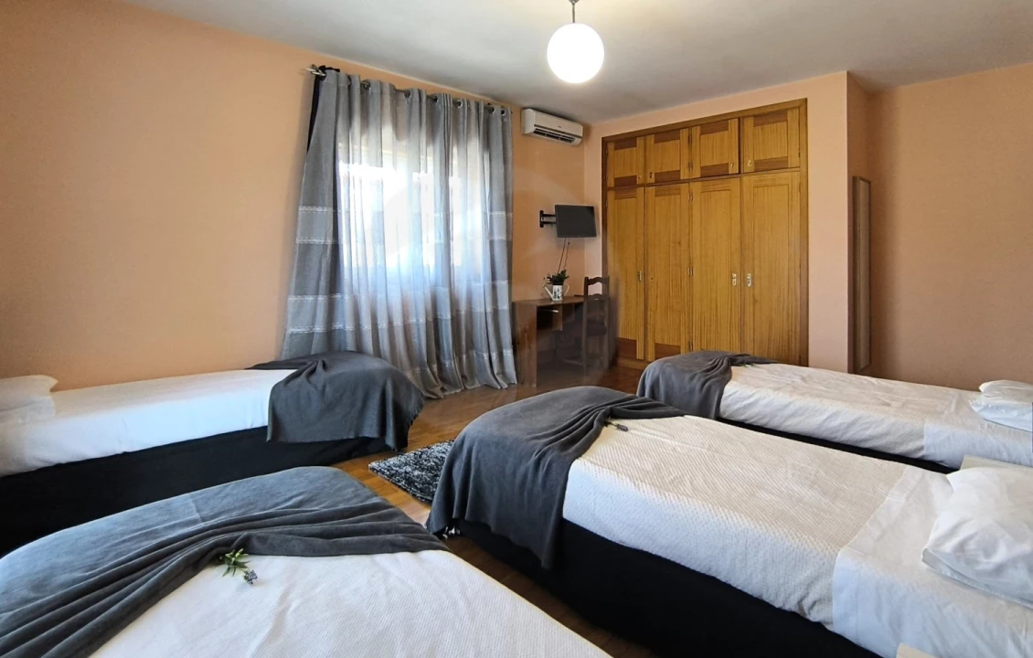 Moradia T4 para Venda em Rio Mau e Arcos Foto 14