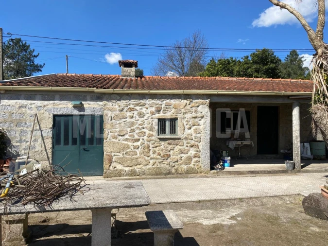 Moradia T4 para Venda em Lago Foto 17