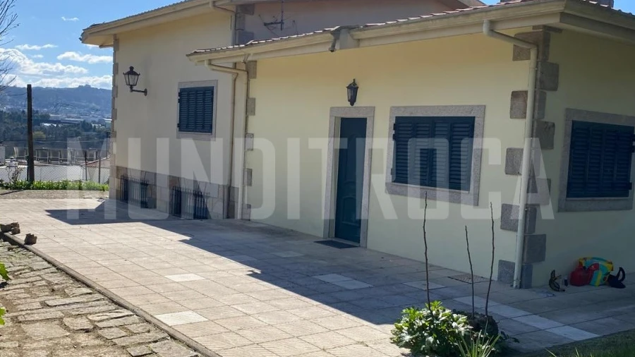 Moradia T4 para Venda em Lago