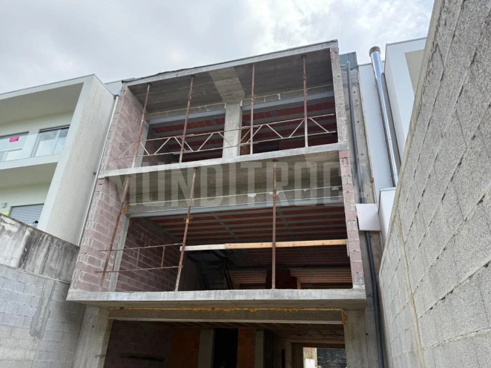 Moradia T3 para Venda em Nogueira, Fraião e Lamaçães Foto 3