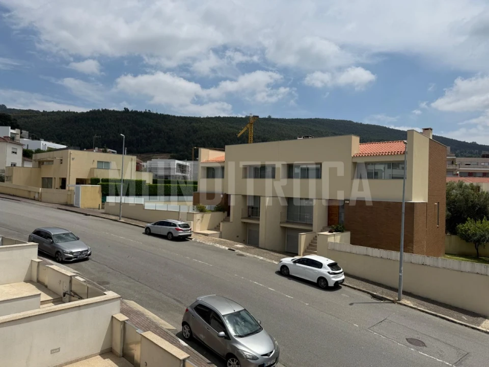 Moradia T3 para Venda em Nogueira, Fraião e Lamaçães Foto 31