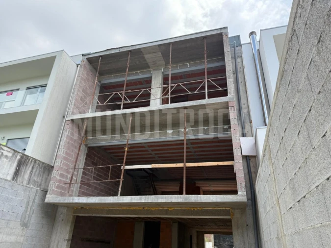 Moradia T3 para Venda em Nogueira, Fraião e Lamaçães Foto 3