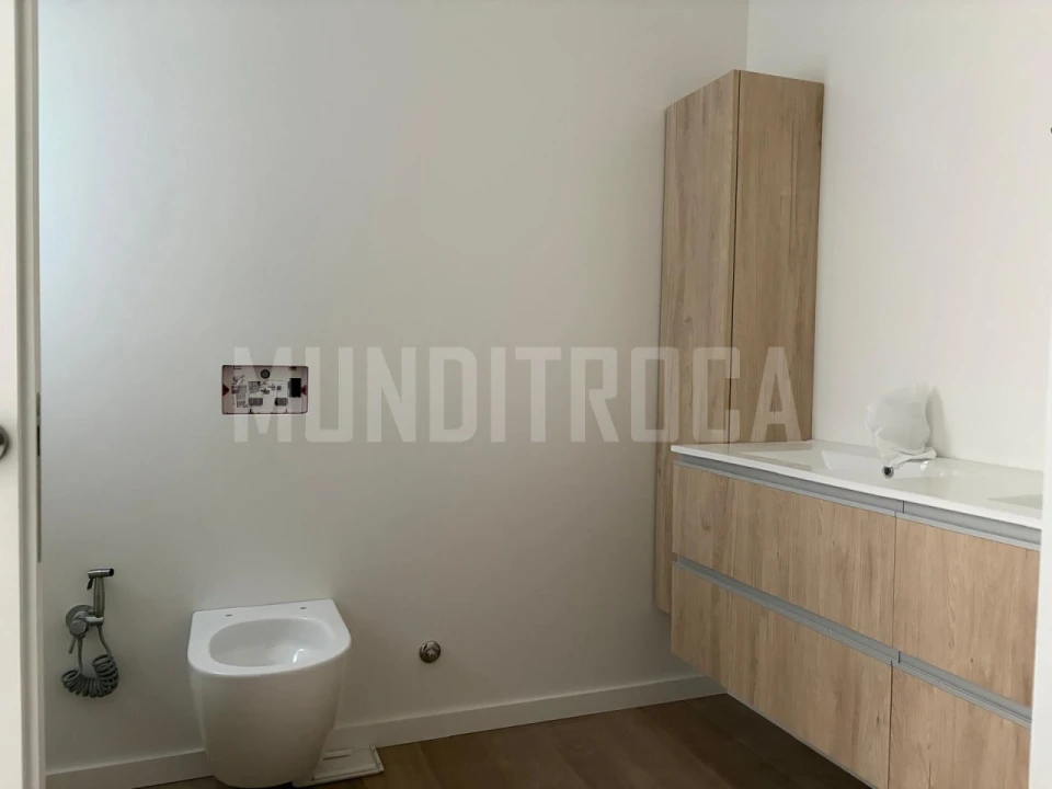 Moradia T3 para Venda em Ferreiros Foto 13