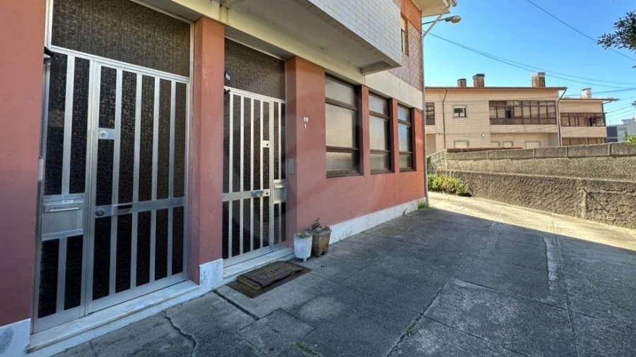 Armazém para Arrendamento em Aver-O-Mar, Amorim e Terroso
