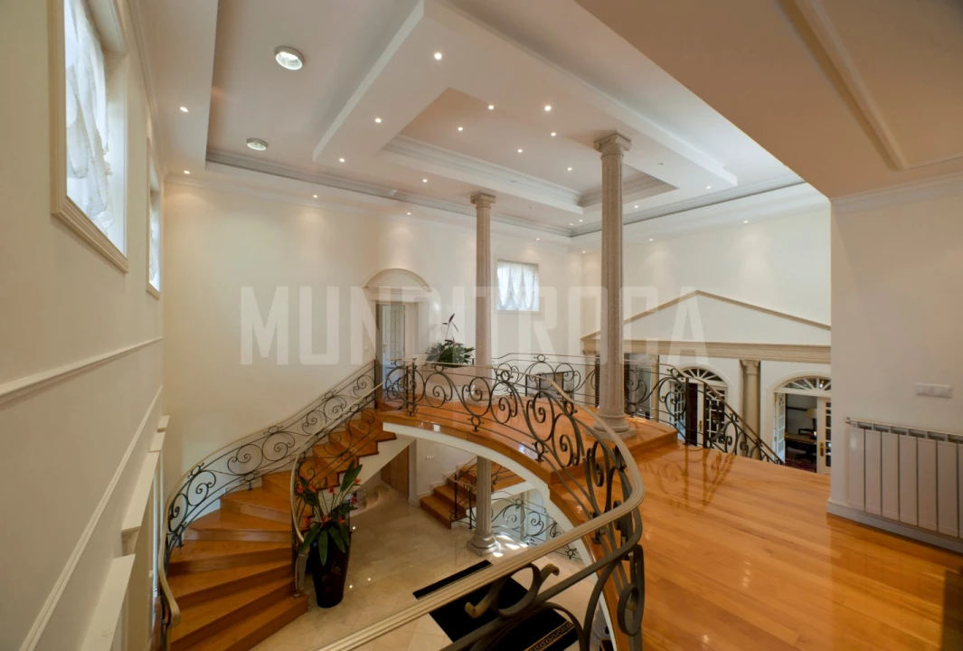 Moradia T6 para Venda em Vila Nova de Famalicão e Calendário Foto 3