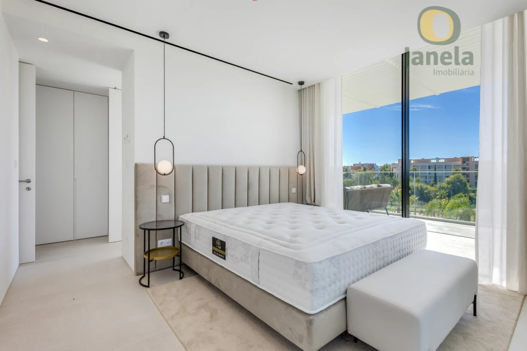Apartamento T3 para Venda em Quarteira Foto 12