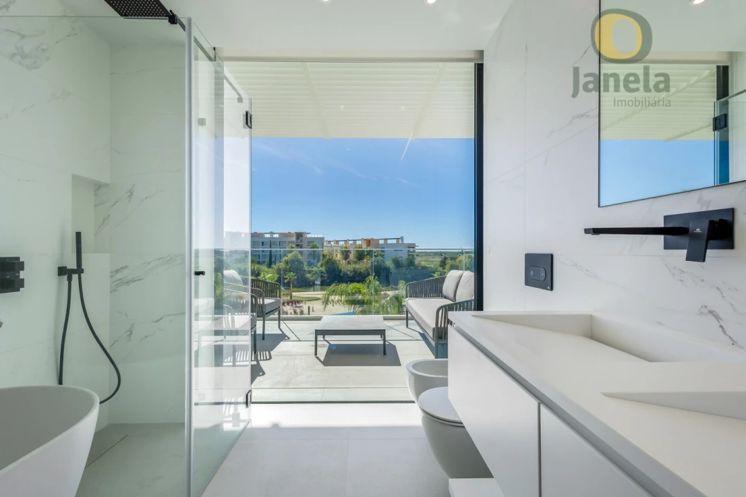 Apartamento T3 para Venda em Quarteira Foto 13
