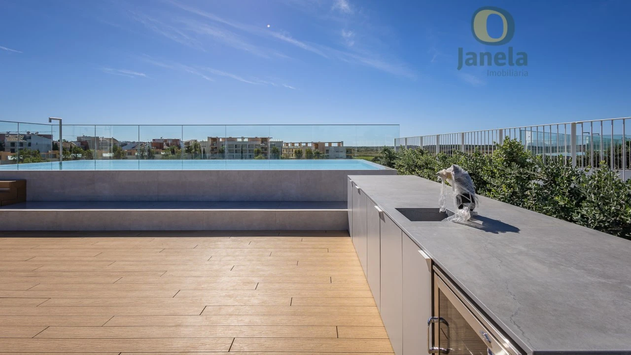 Apartamento T3 para Venda em Quarteira Foto 31