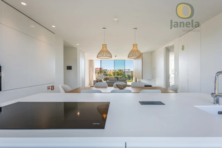 Apartamento T3 para Venda em Quarteira Foto 6