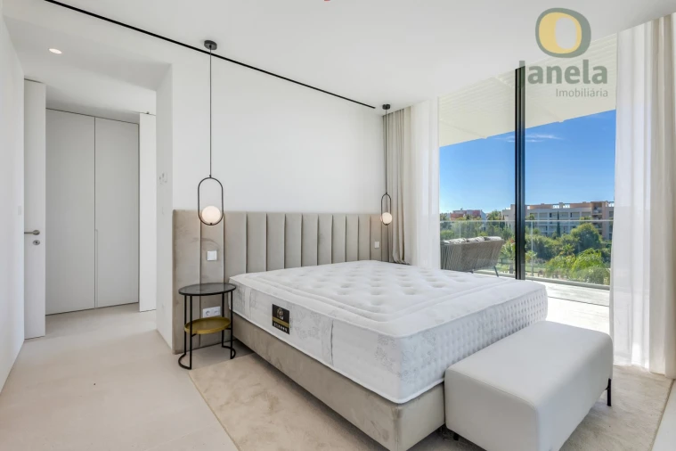 Apartamento T3 para Venda em Quarteira Foto 12