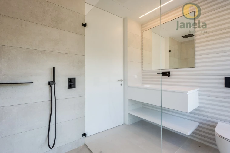 Apartamento T3 para Venda em Quarteira Foto 22