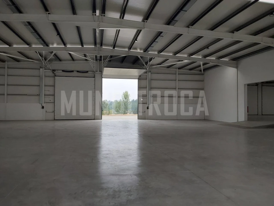 Armazém para Arrendamento em Silveiros e Rio Covo (Santa Eulália) Foto 11