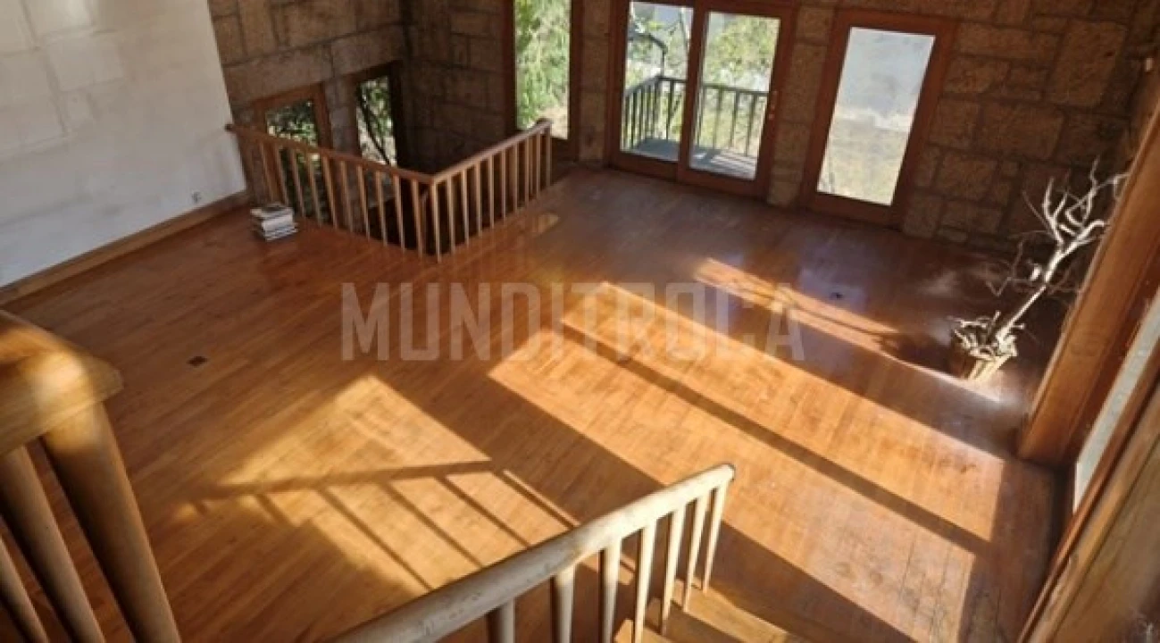 Moradia T8 para Venda em Azurem Foto 5