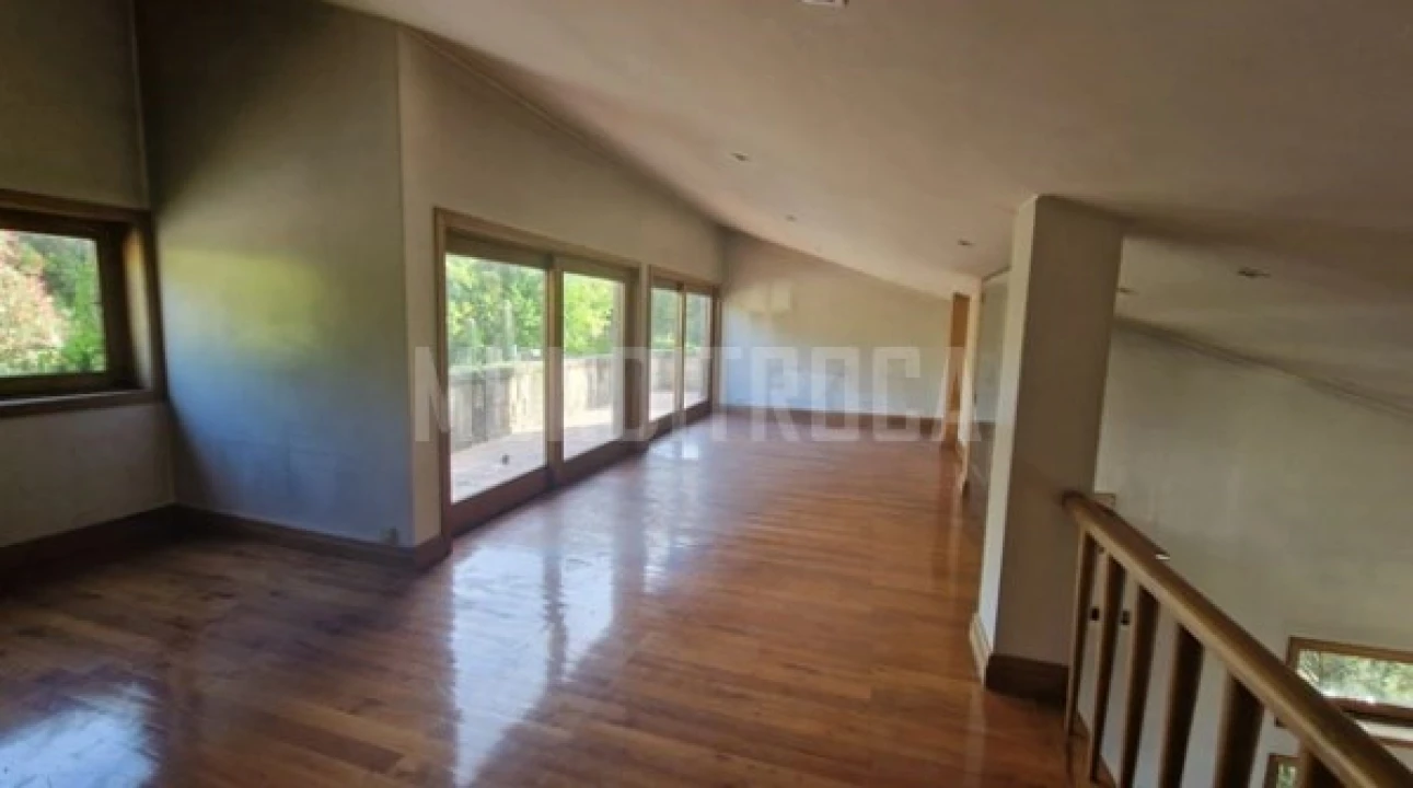 Moradia T8 para Venda em Azurem Foto 10