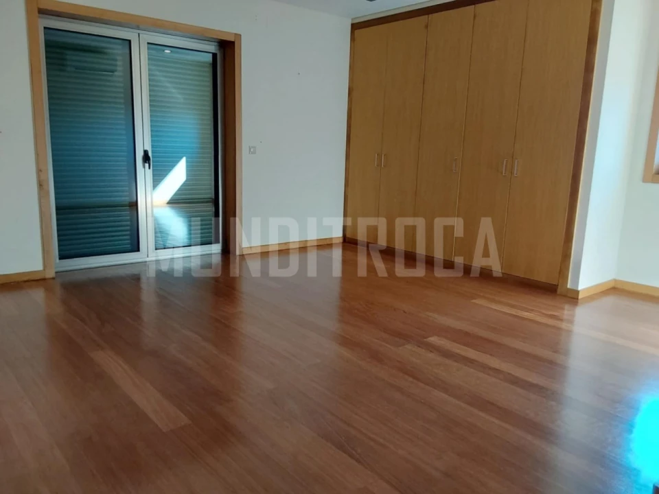 Moradia T3 para Venda em Lomar e Arcos Foto 9