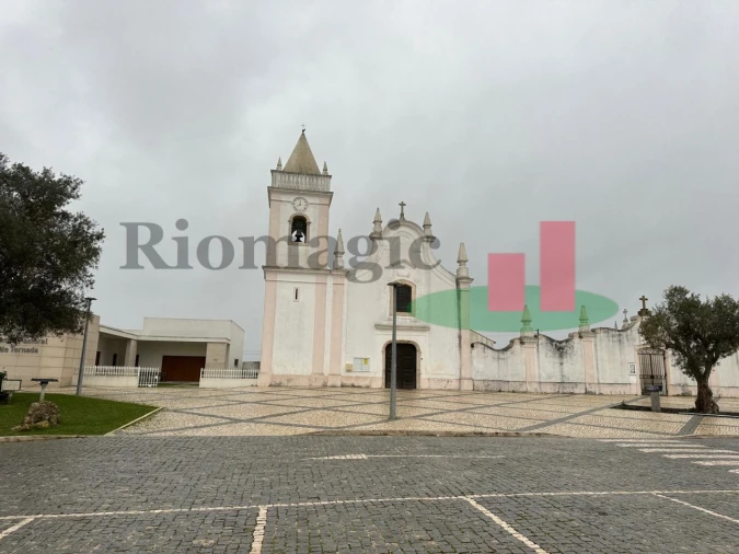 Terreno para Venda em Tornada e Salir do Porto Foto 13
