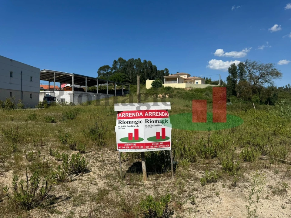 Terreno para Arrendamento em Rio Maior Foto 2