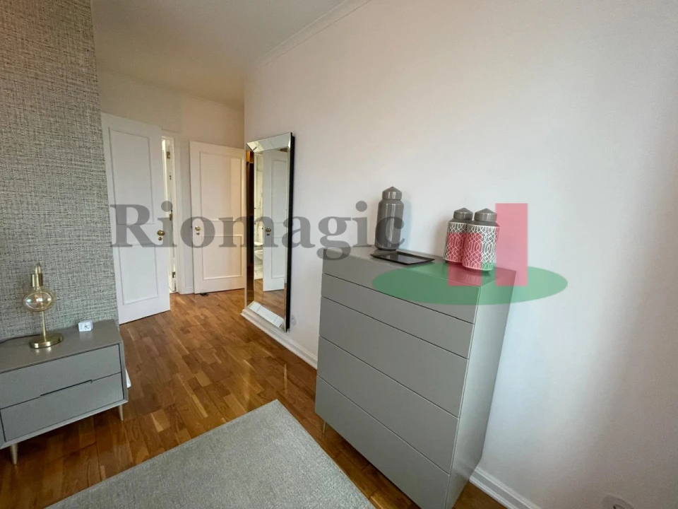 Apartamento T3 para Arrendamento em São Domingos de Benfica Foto 8