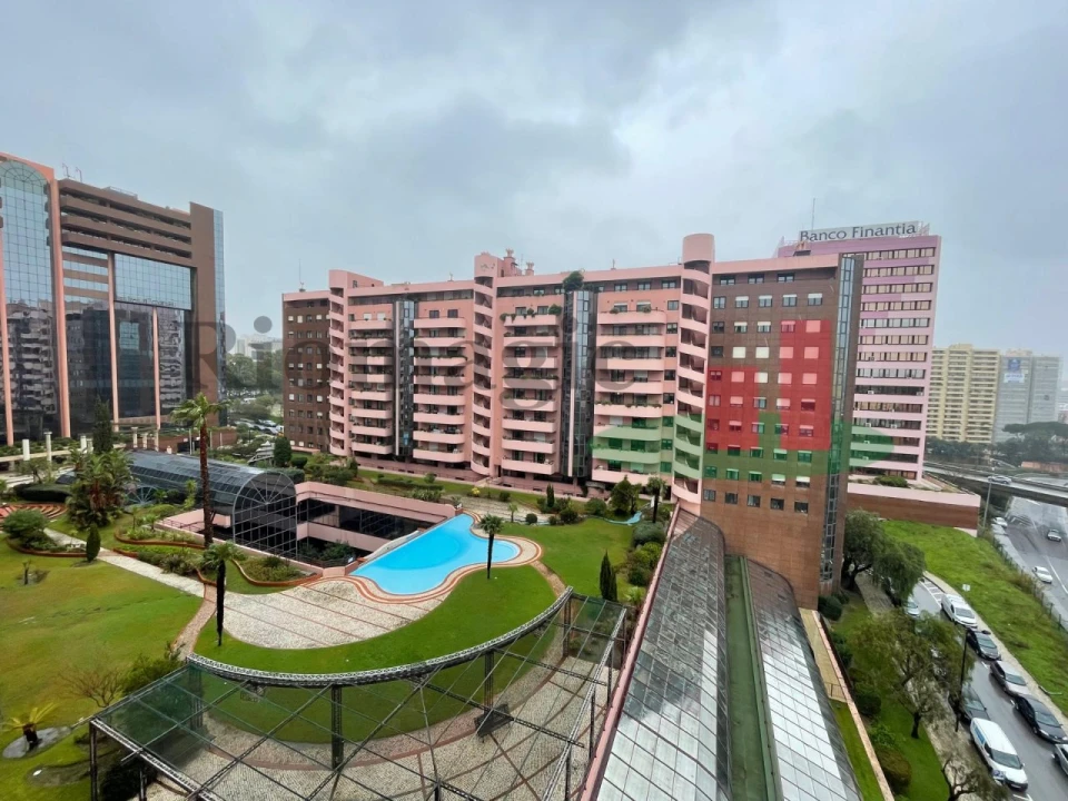 Apartamento T3 para Arrendamento em São Domingos de Benfica Foto 30