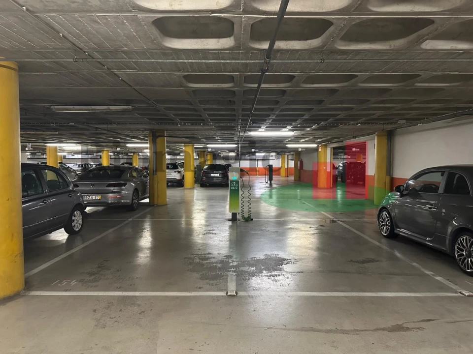 Apartamento T3 para Arrendamento em São Domingos de Benfica Foto 28