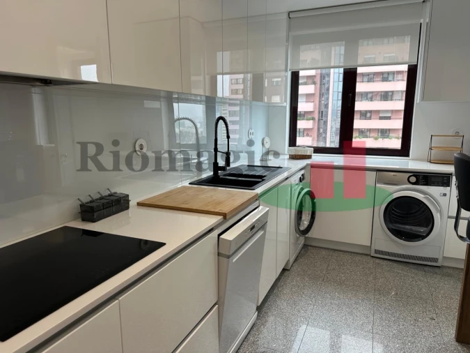Apartamento T3 para Arrendamento em São Domingos de Benfica Foto 19