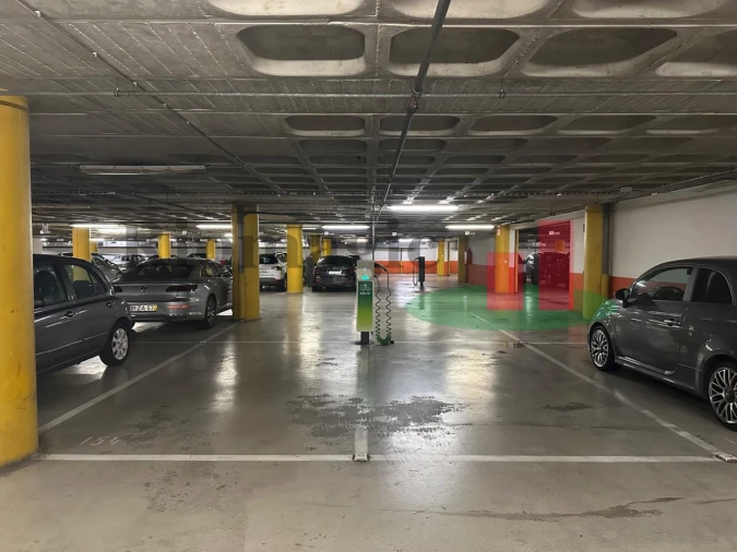 Apartamento T3 para Arrendamento em São Domingos de Benfica Foto 28